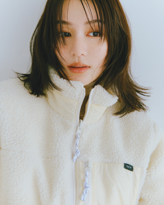 COAT ESSENTIAL Starring MIZUKI HANAYAMA │ emmi（エミ）公式サイト