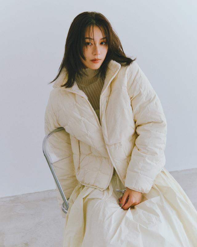 COAT ESSENTIAL Starring MIZUKI HANAYAMA │ emmi（エミ）公式サイト