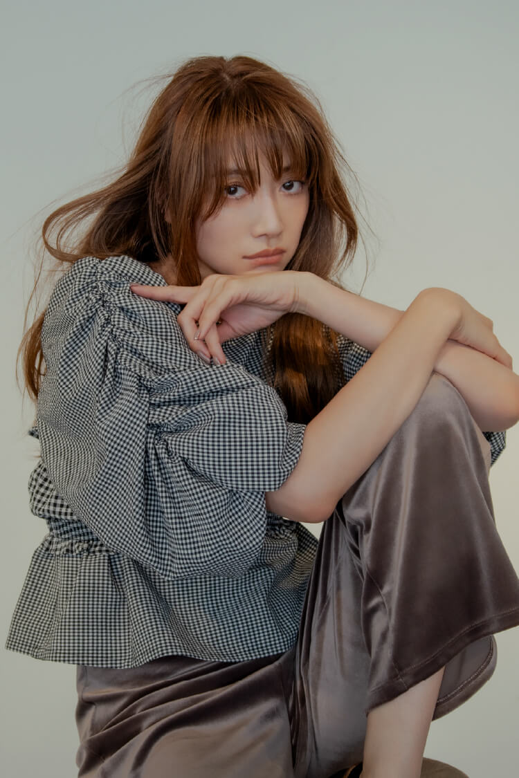 ONLINE LIMITED feat. YOUN-A