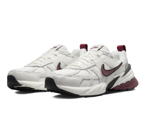 【NIKE meets emmi】 W NIKE V2K RUN SE
